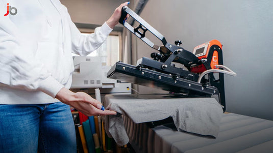 How to Use a Screen Printing Machine to Print on T-Shirts